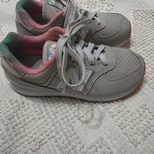 New Balance Girl's Gray Iridescent Logo Sneakers Size 12 Sassy